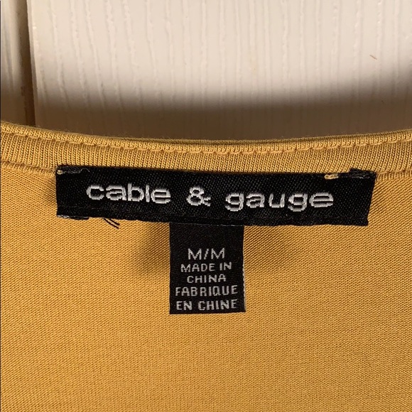 Medium Cable & Gauge mustard gold 3/4 sleeves - Picture 3 of 5